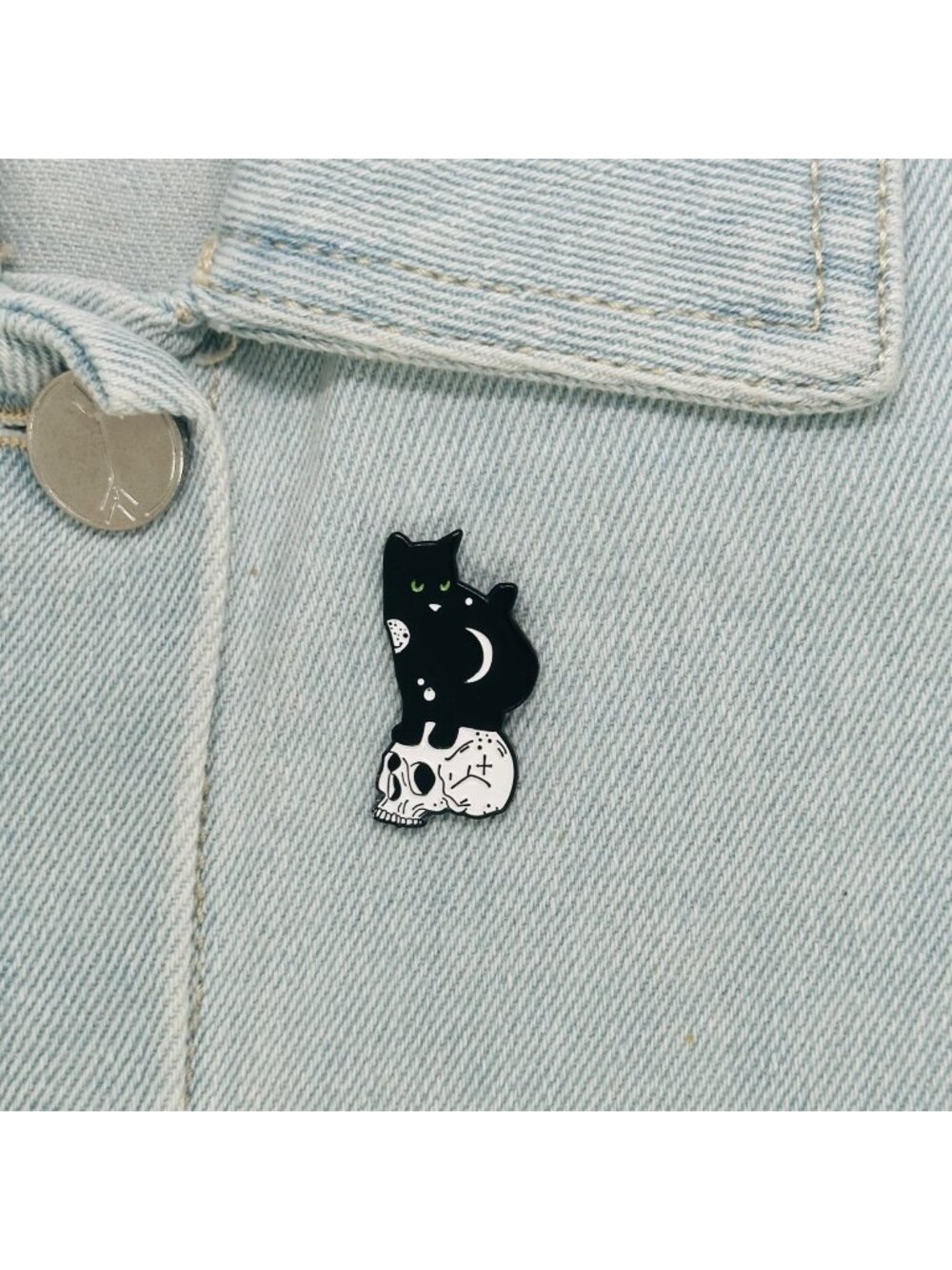 ☀️Enamel Pin Black Cat Skull Moon Green Eyes Keeper of Death Lunar Cat Broch New